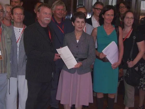 Übergabe der Petition im Parlament, Foto 2