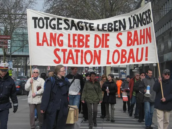 Totgesagte leben länger - Lang lebe die S-Bahn Station Lobau, Foto 21