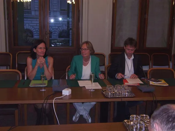 Übergabe der Petition im Parlament, Foto 15