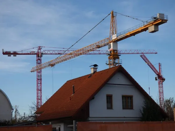 Baufortschritt der neuen Wohnungen neben der Station, Foto 2